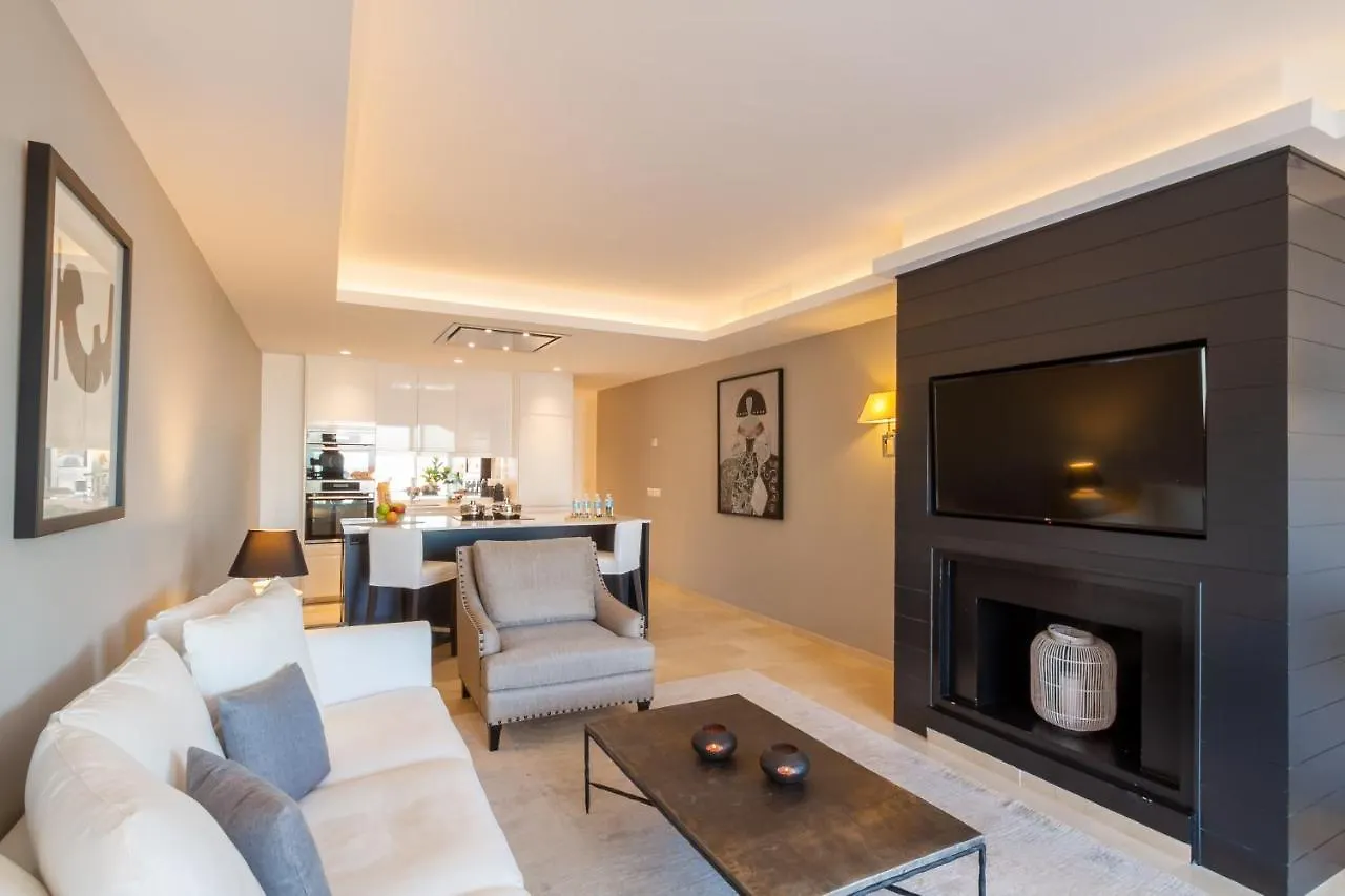 Marbella Banus Suites - Nueva Andalucia Banus Sea Views Apartment スペイン